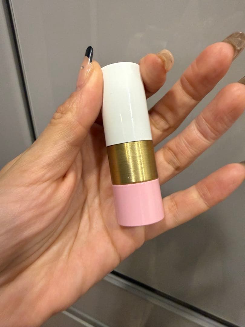 定価9,900円 新品未使用　エルメス 口紅 リップ 27ローズ・コンフェティ