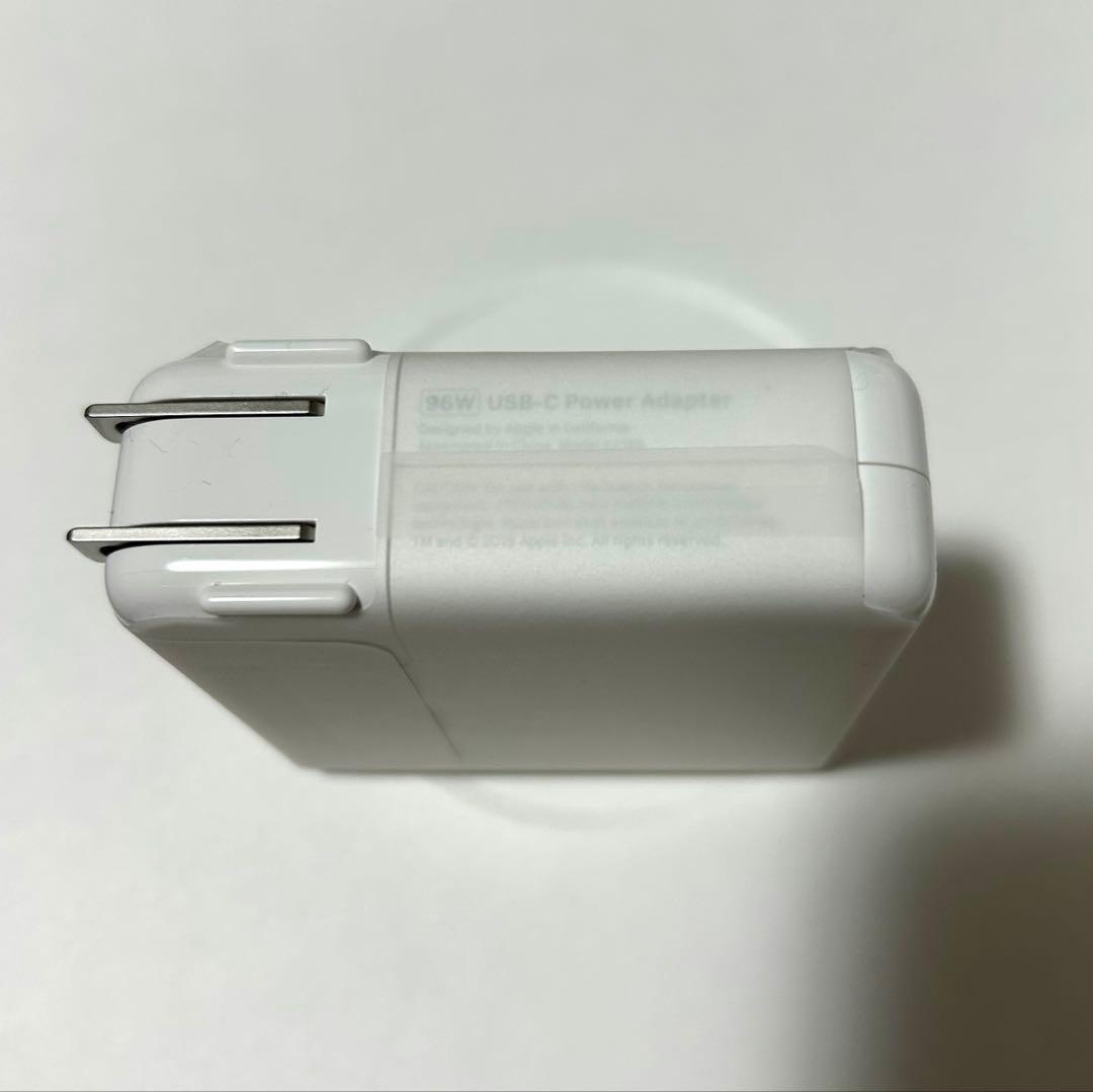 Apple MacBookPro純正　96W USB-Cアダプタとケーブルセット