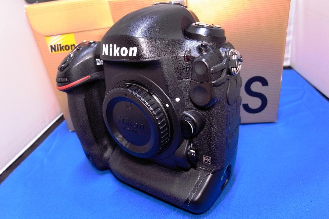 ニコン　D4s BT 充電器　XQD64GB S数205190枚　NIKON