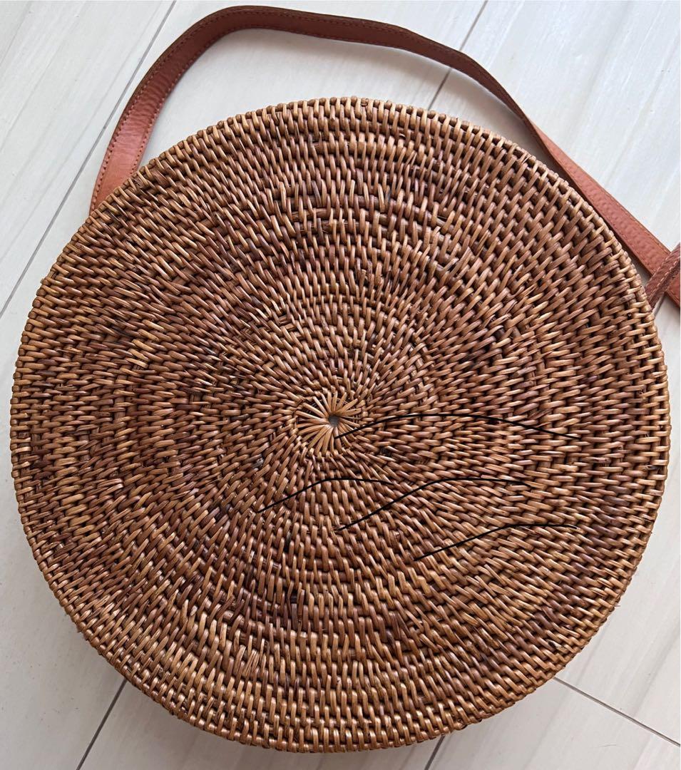 新品　アタ製ラウンドバッグ