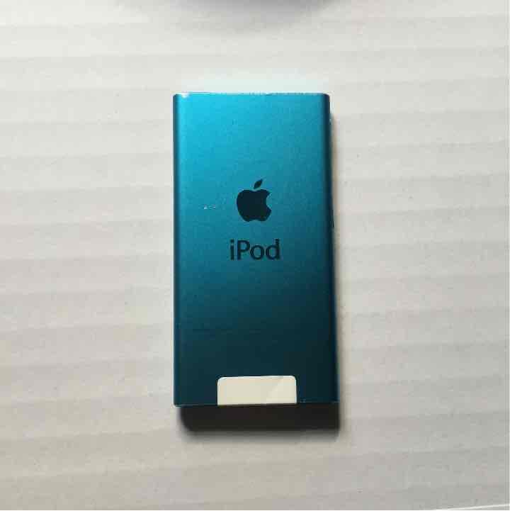 iPod touch 8GB 本体