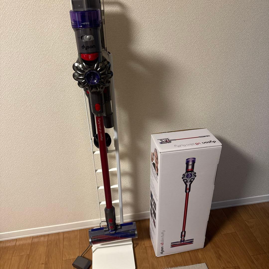【ジャンク】Dyson V8 スティッククリーナーと専用スタンドのセット