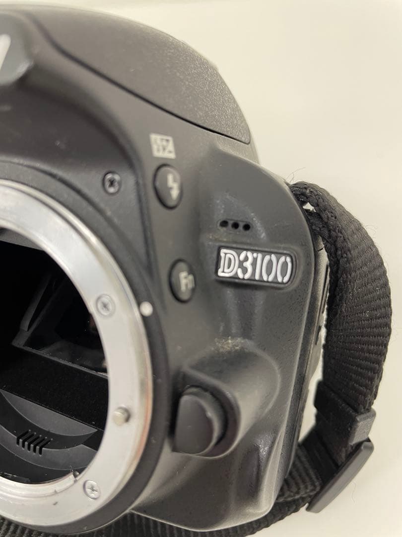 Nikon D3100 レンズ２つ付（写真要確認）