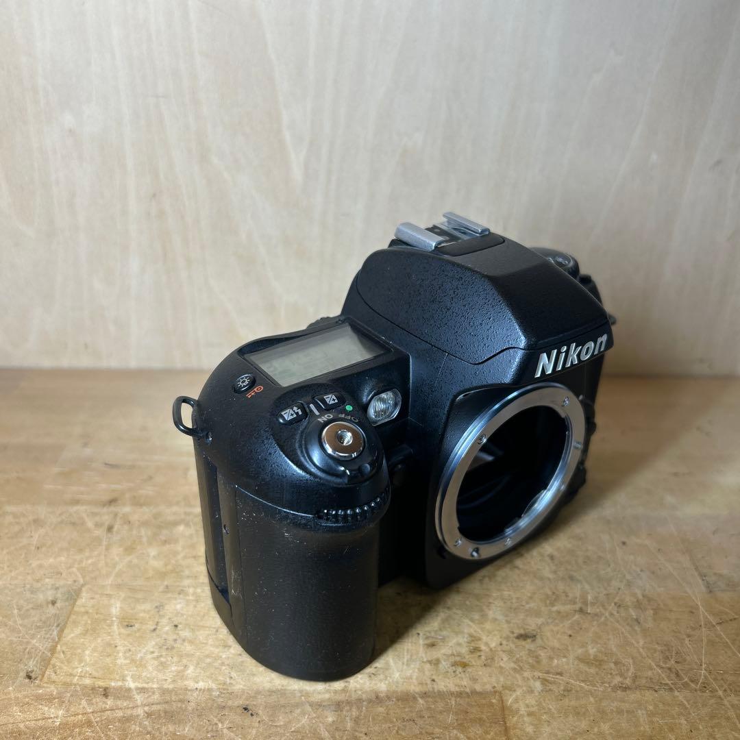 Nikon F 80 ボディー　グリップベタつきなし　完動極美品