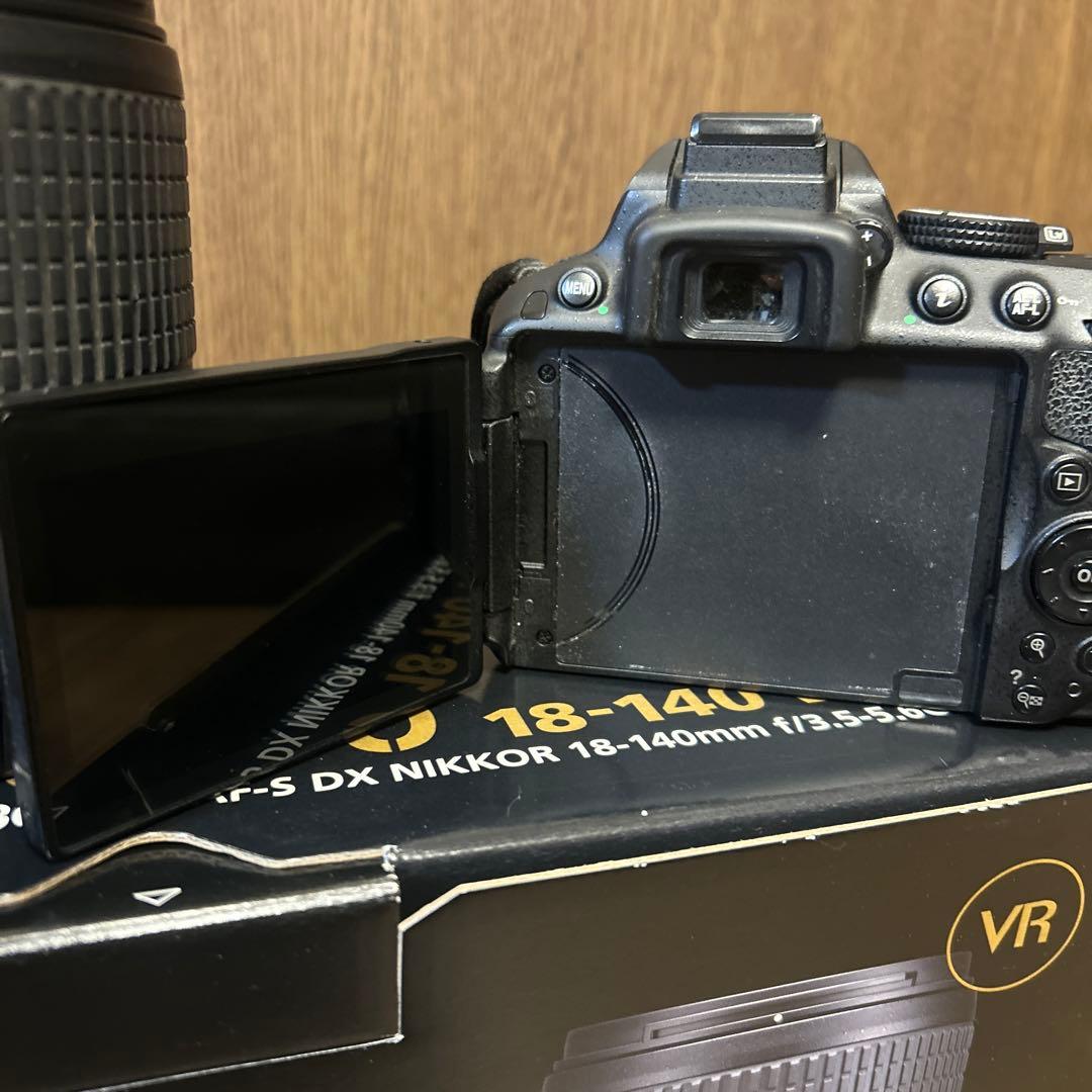 NikonD5300 デジタル一眼レフカメラ 本体と充電器