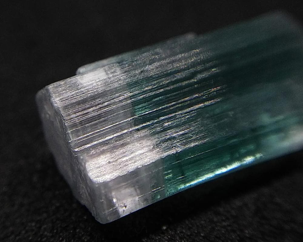 354 Peach鉱山産 トルマリン 結晶 原石