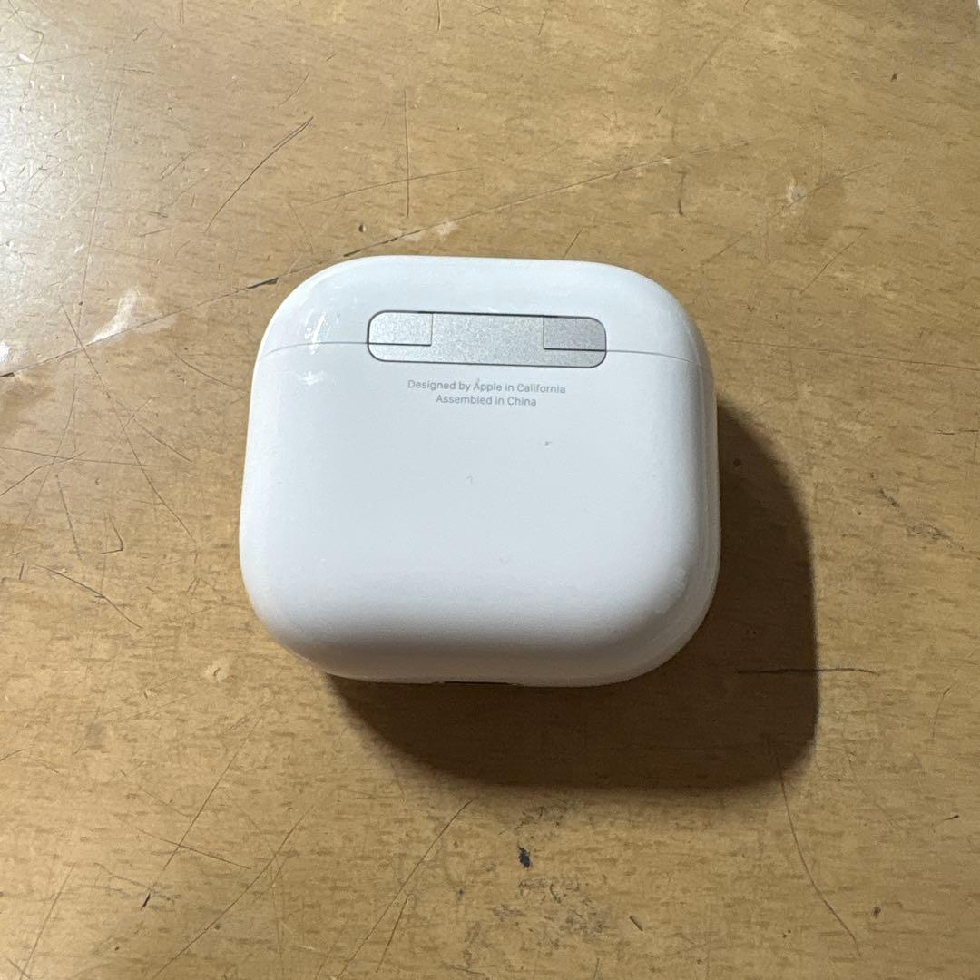 AirPods4 充電ケースのみ