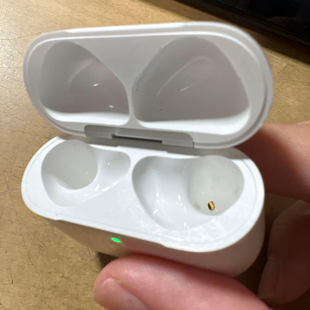 AirPods4 充電ケースのみ