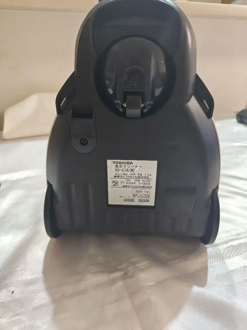 東芝　サイクロン掃除機　トルネオミニ軽量コンパクトVC‐C7A(W)2020年製