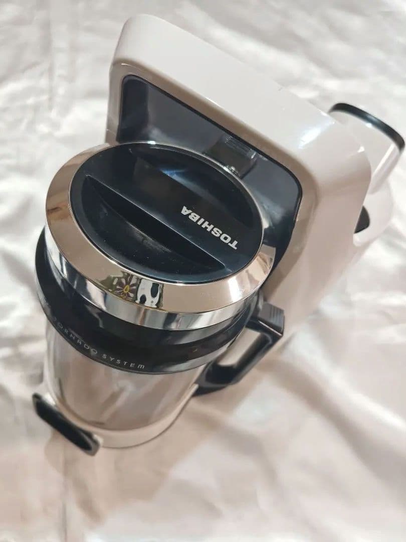 東芝　サイクロン掃除機　トルネオミニ軽量コンパクトVC‐C7A(W)2020年製