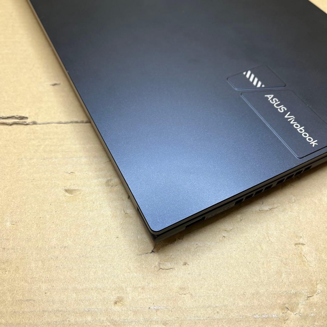 ASUS Vivobook 15.6インチ X1502VA-I7H161W