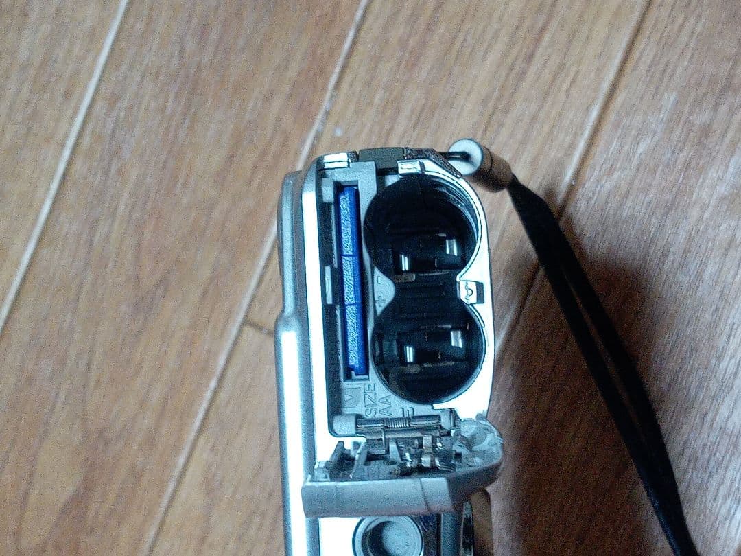 FUJIFILM FinePix AX250 シルバー