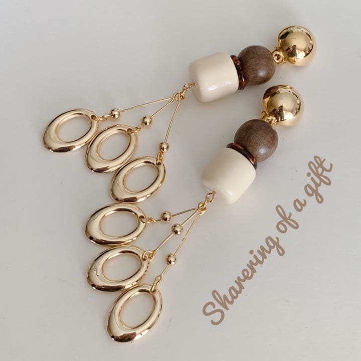 かるは♡goldたっぷりのタッセルイヤリング