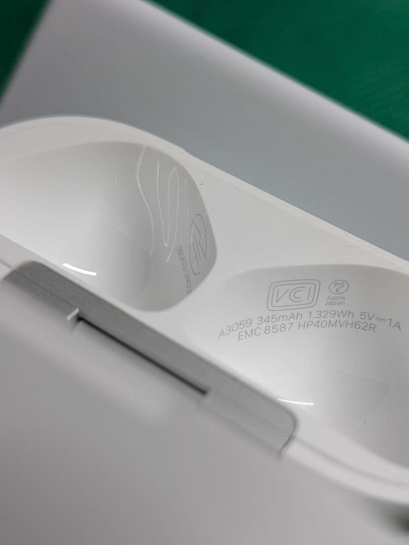 【正規品】Apple AirPods 第4世代 充電ケースのみ