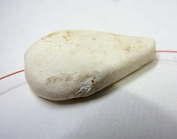 ★X2702★古代石 (249) メソポタミア　ペンダント護符　貝シェル　ビーズ