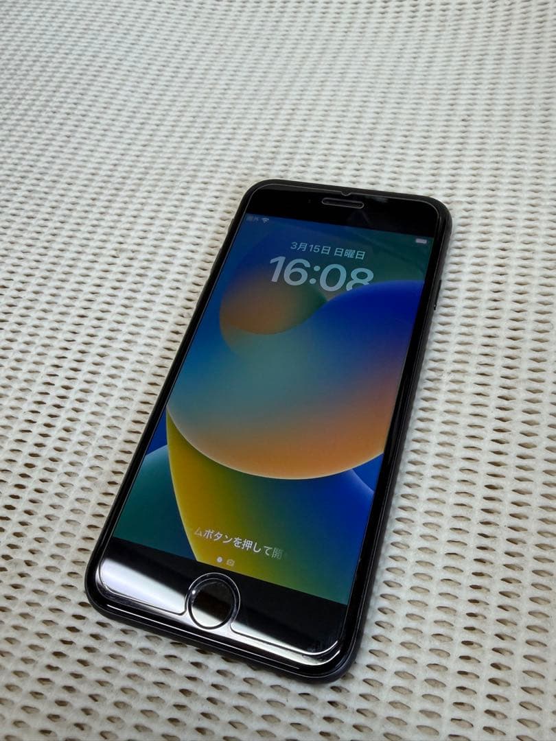 バッテリー残量85％　iPhone 8 スペースグレイ 64 GB　本体のみ