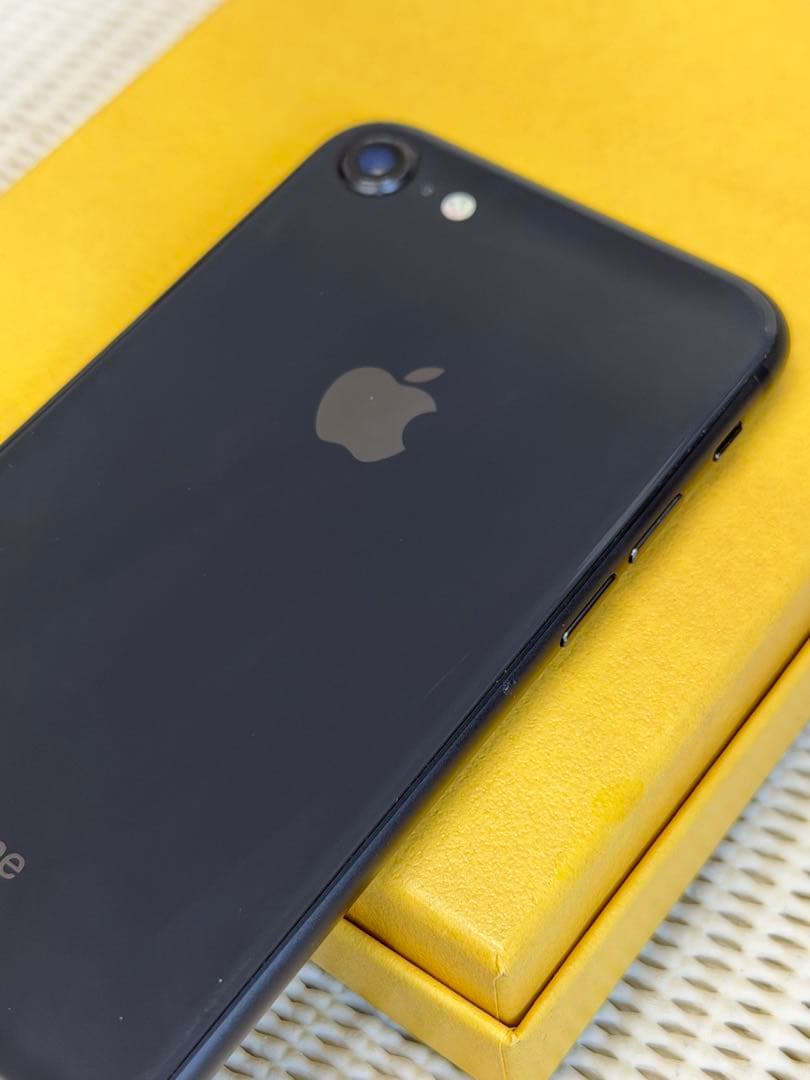 バッテリー残量85％　iPhone 8 スペースグレイ 64 GB　本体のみ