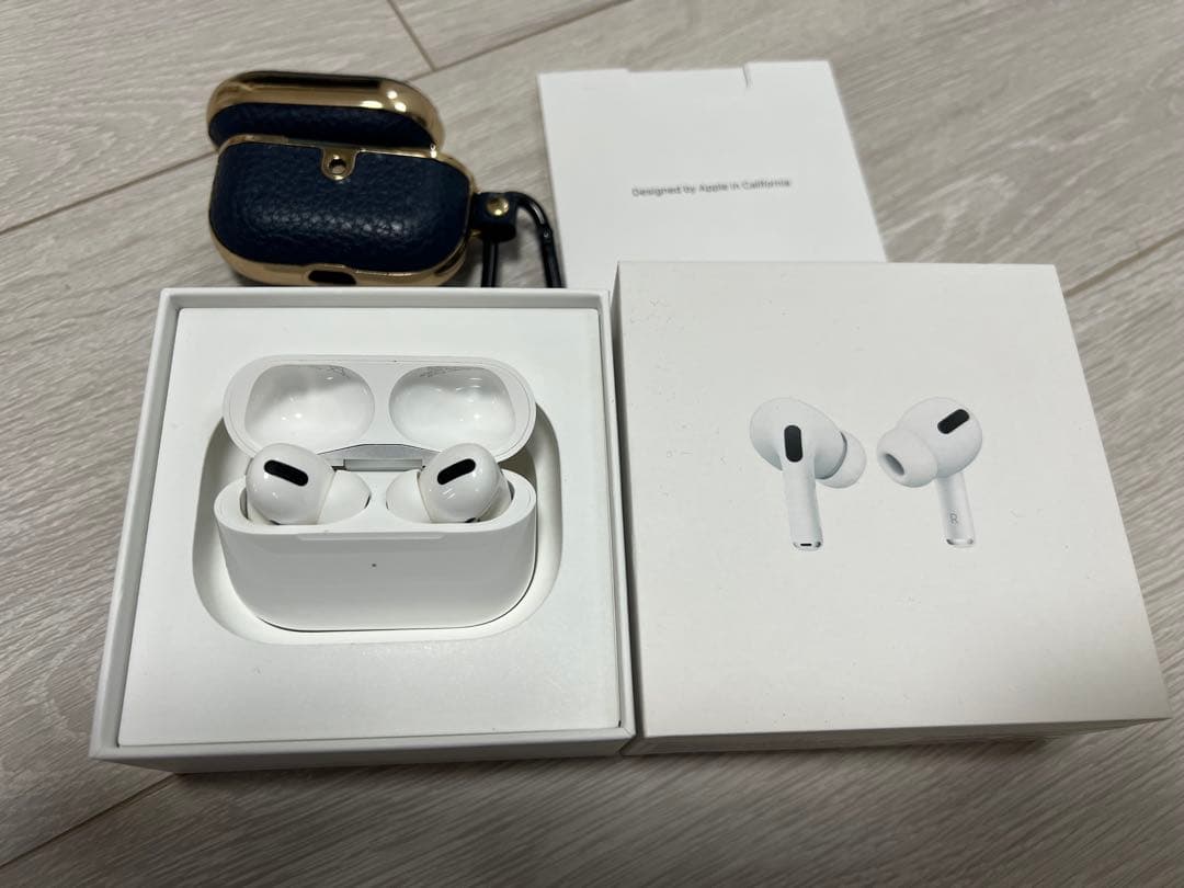 Apple AirPods Pro カバー付き