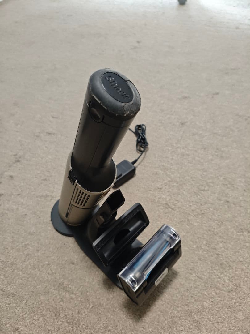 WV406JGG Shark ハンディクリーナー本体 充電スタンド付き