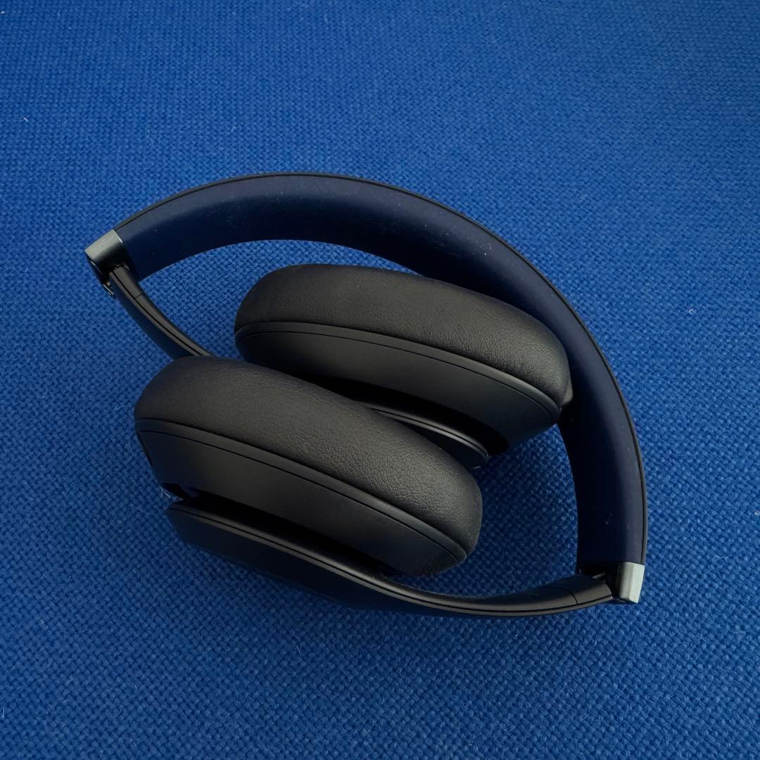 Beats Studio Proワイヤレスヘッドフォン – ネイビー