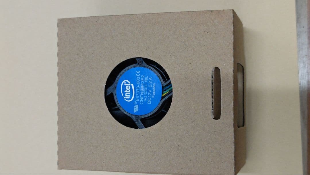 インテル　Core　i5-9400　6コア！　純正クーラー（未使用）付き