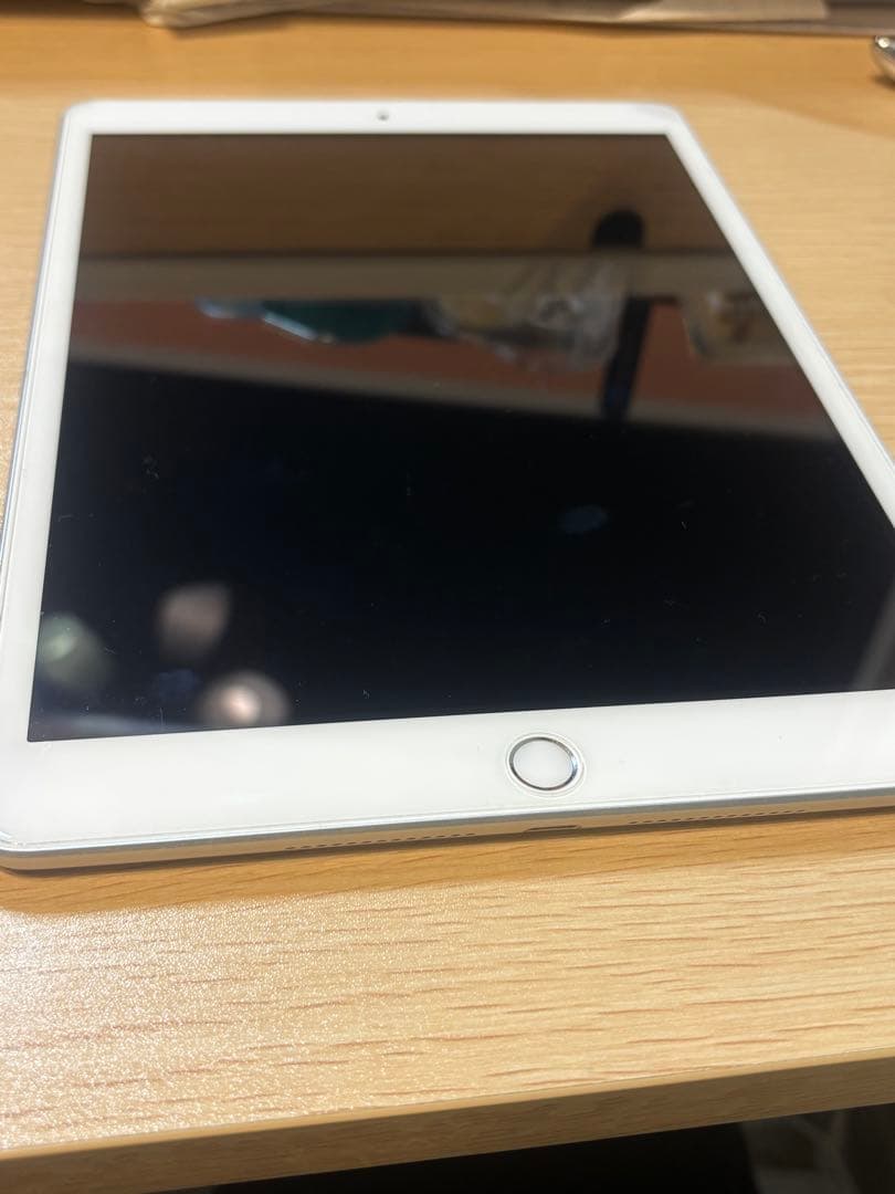 Apple iPad (第8世代) 128GB 本体のみ