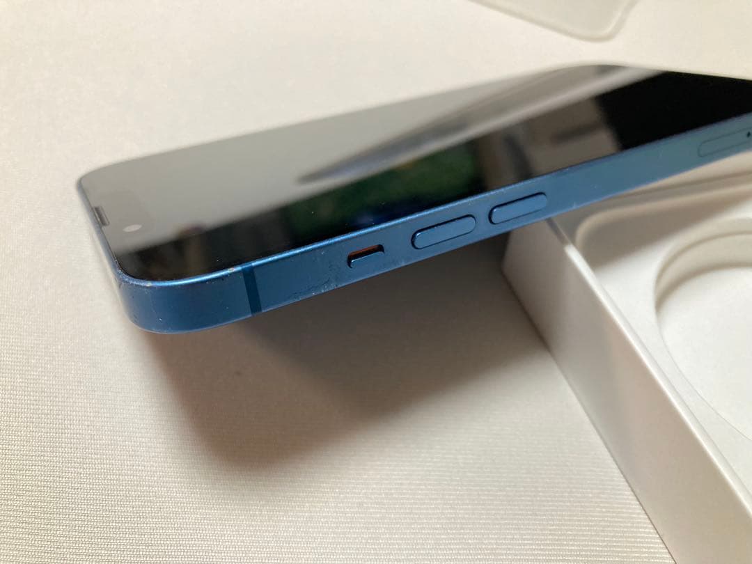 ＊iPhone 13 ブルー 128 GB SIMフリー　中古　本体　箱付き＊