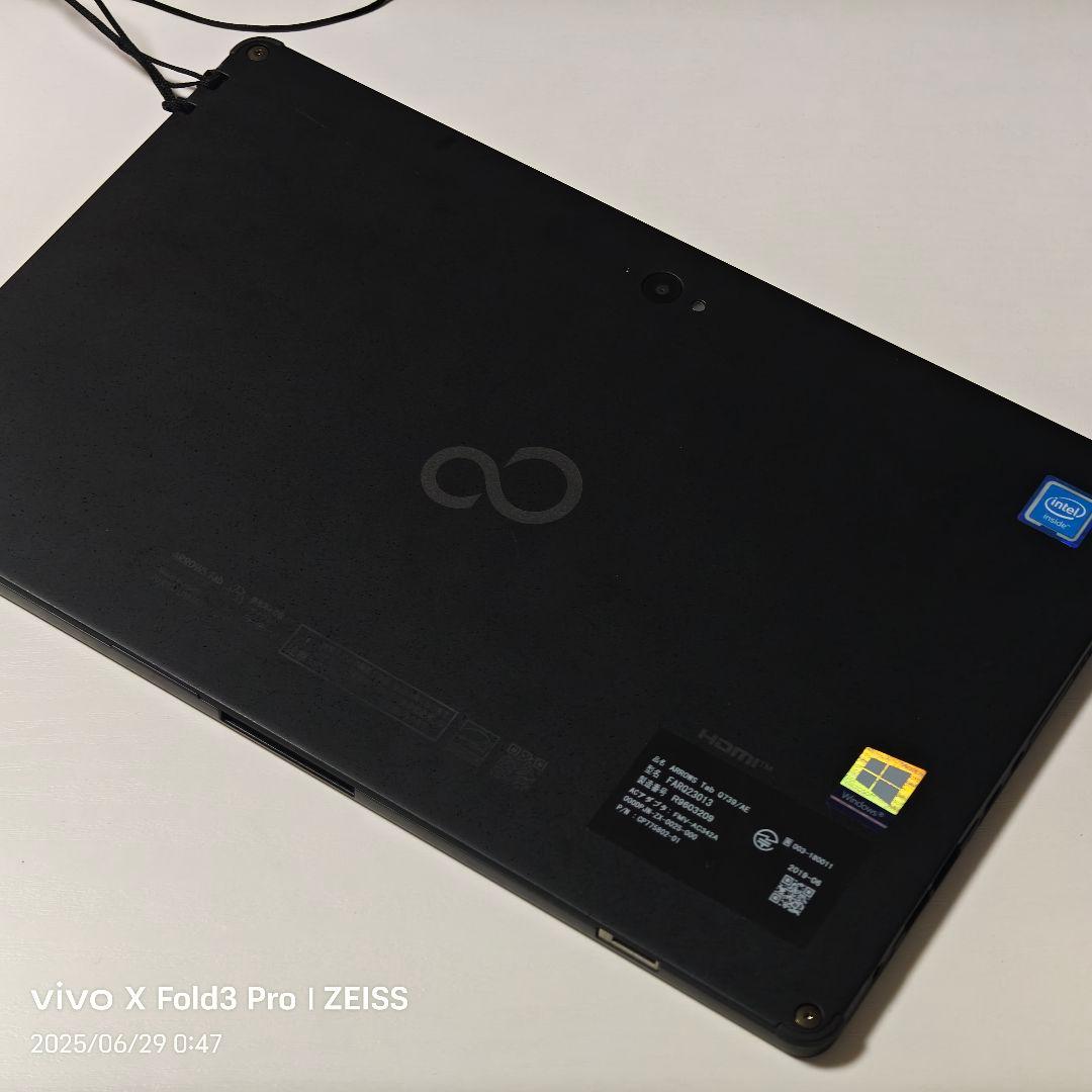 Fujitsu ARROWS Tab Q739/AE 本体