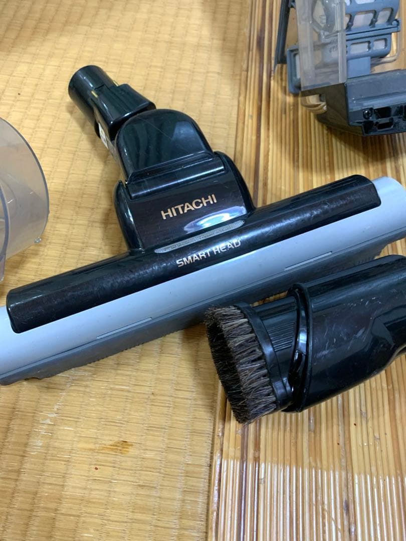 日立　サイクロン掃除機　CV-S300 シルバー