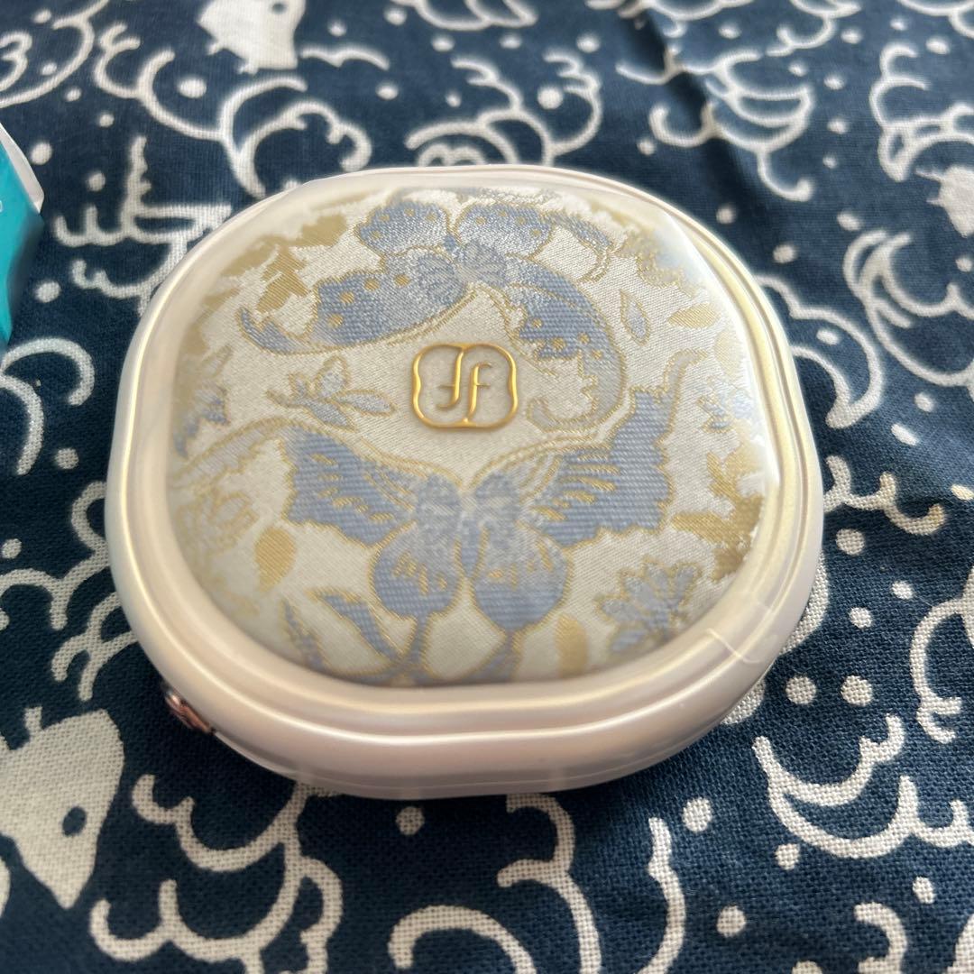 花西子 プレストパウダー SPF50+ PA++++ Z25