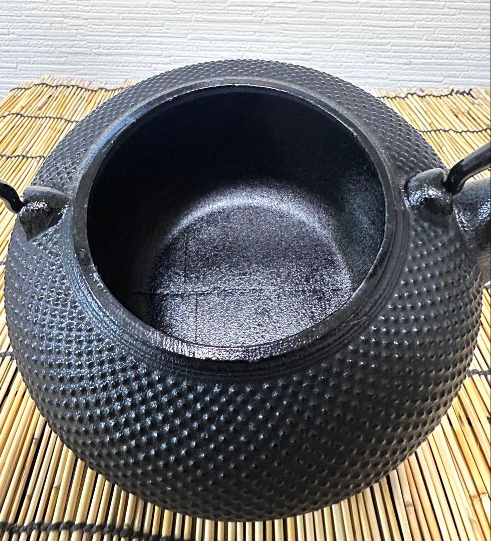 未使用品　南部運南堂鍋元造　１５型アラレ　南部鉄瓶　南部鉄器　売約済み