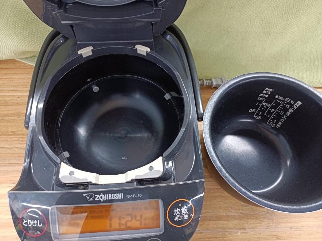都《FCTKC》象印 炊飯器　NP-BL1O　中古　22年製
