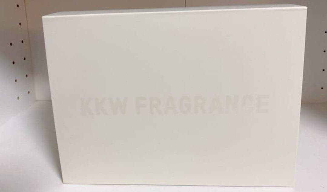 新品 KKW FRAGRANCE • VIOLET MUSK クリスタル香水