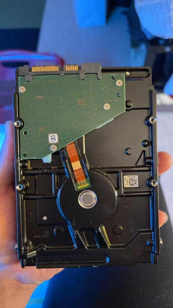 Seagate Barracuda 4TB HDD 電源投入回数：6 回