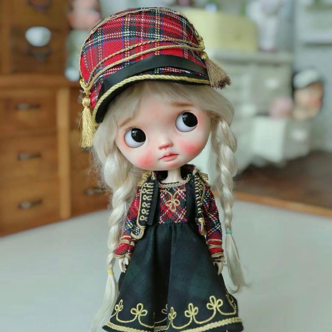 カスタムブライス 人形 海外作家様 まんまる 小さなお目目 困ったちゃん