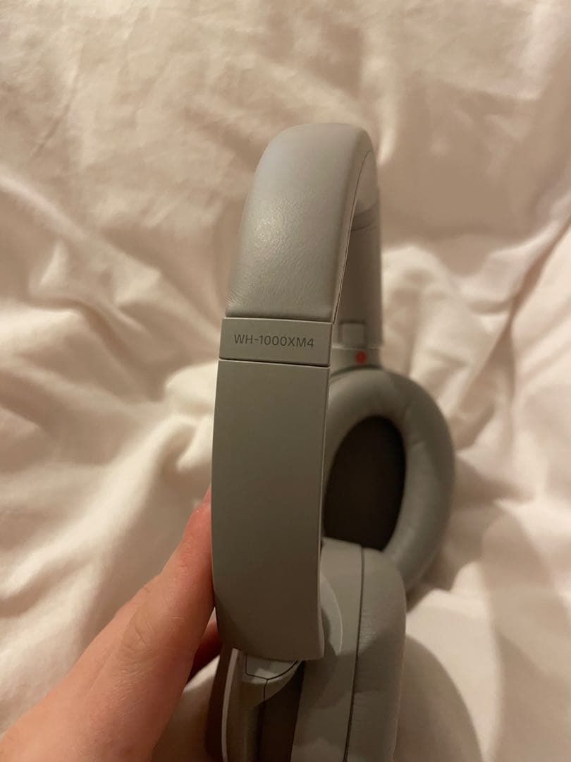 ジ*ン様 SONY ワイヤレスヘッドセット グレー WH-1000XM4ヘッドホ