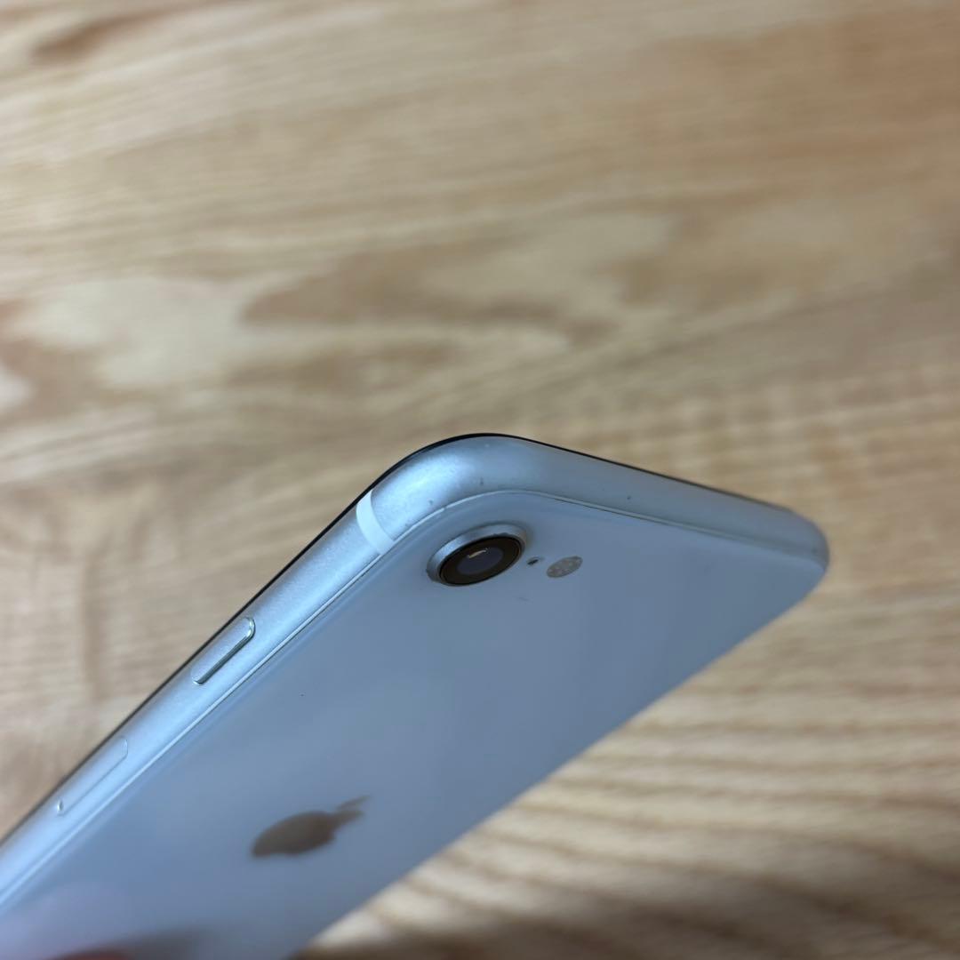 【ジャンク】Apple iPhone SE (第2世代) ホワイト 128G