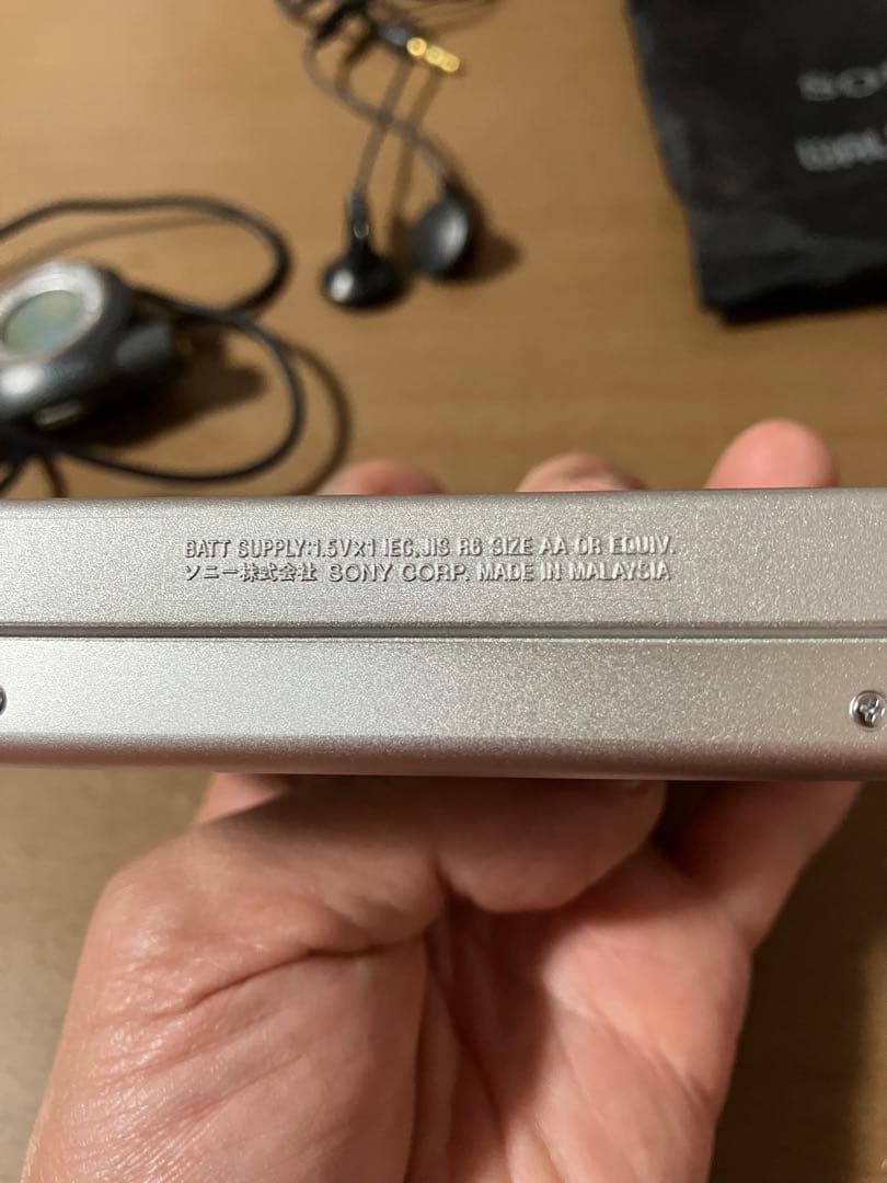 し*け様 SONY WM-FX877 カセットプレーヤー イヤフォン付き