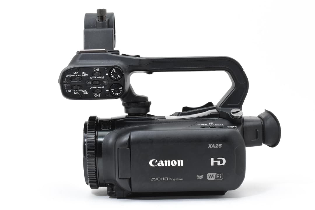 ■極上品■ キヤノン ビデオカメラ XA25 #C860