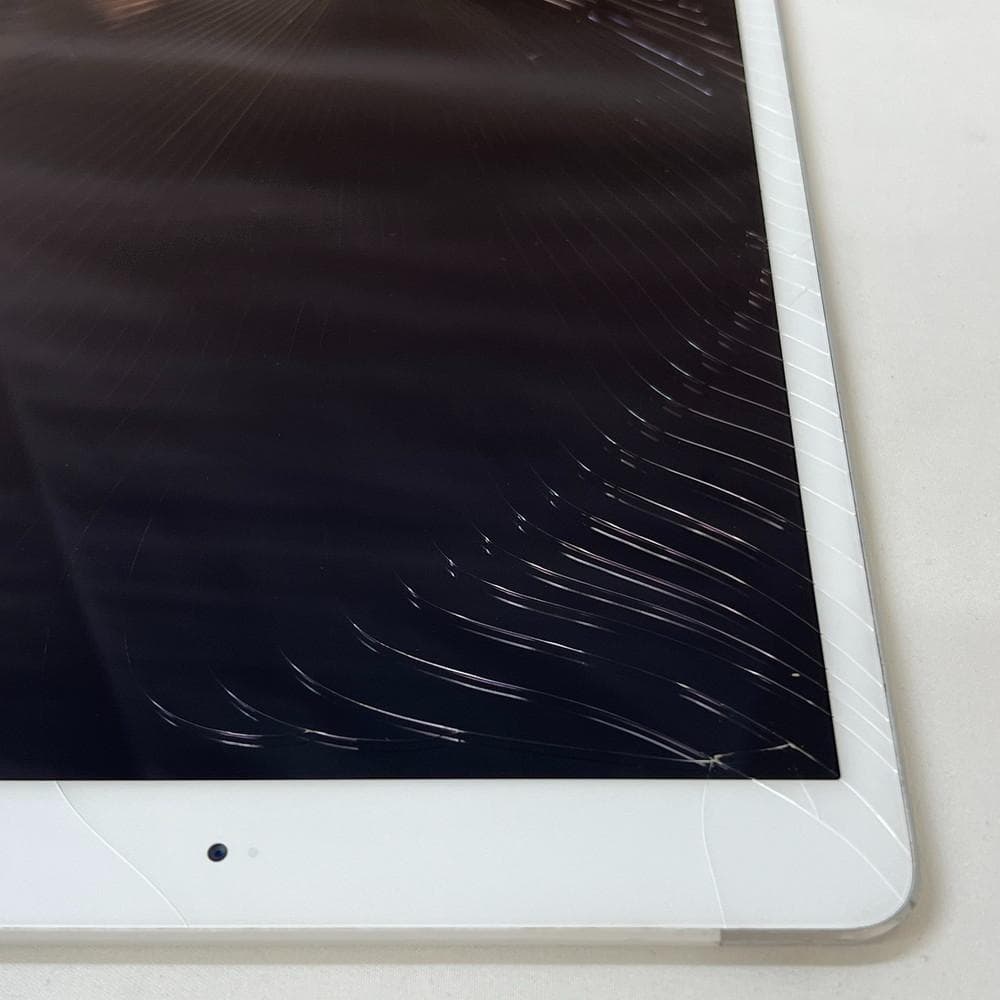 ◆ipad第7世代 Wi-Fi+Cellular 32GB シルバー　02104