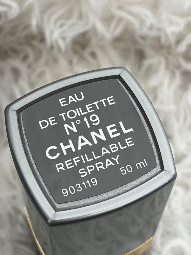 CHANEL シャネル N°19 リフィラブルスプレー 50 ml﻿