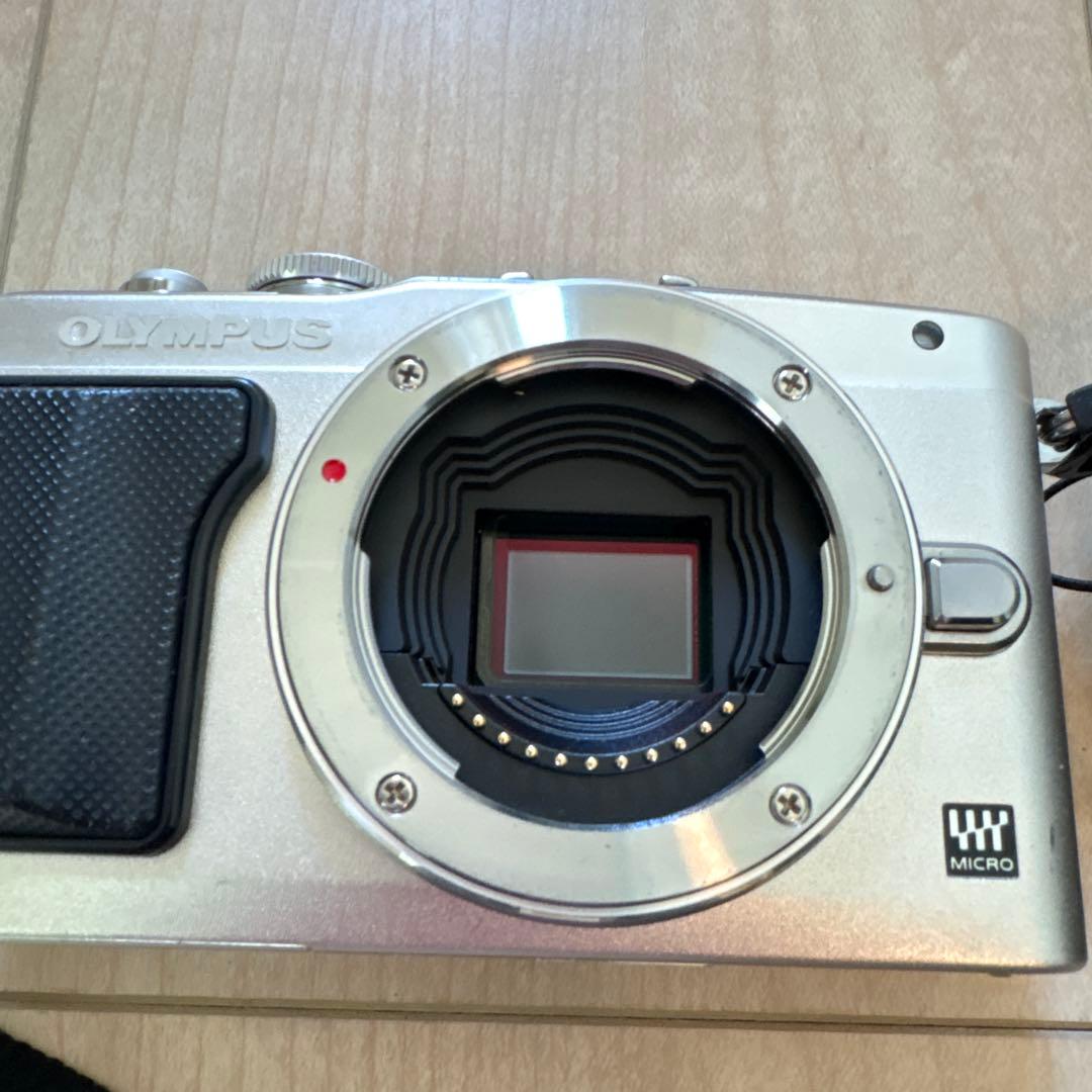 OLYMPUS オリンパス　PEN Lite E-PL5 稼動品　中古