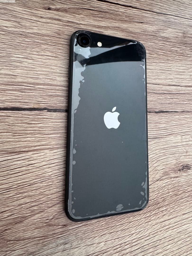 Apple iPhone SE (第2世代) ブラック 本体