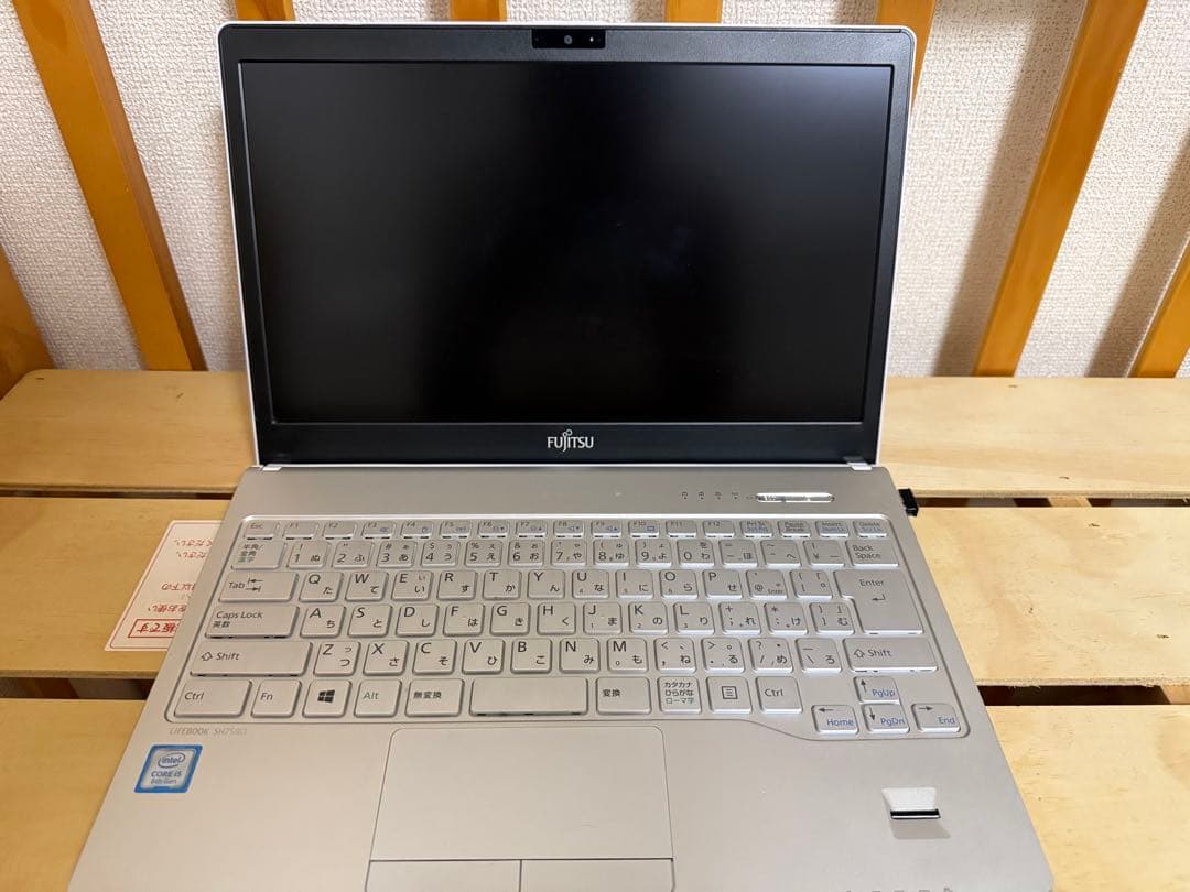 Fujitsuノートパソコン ホワイト 本体