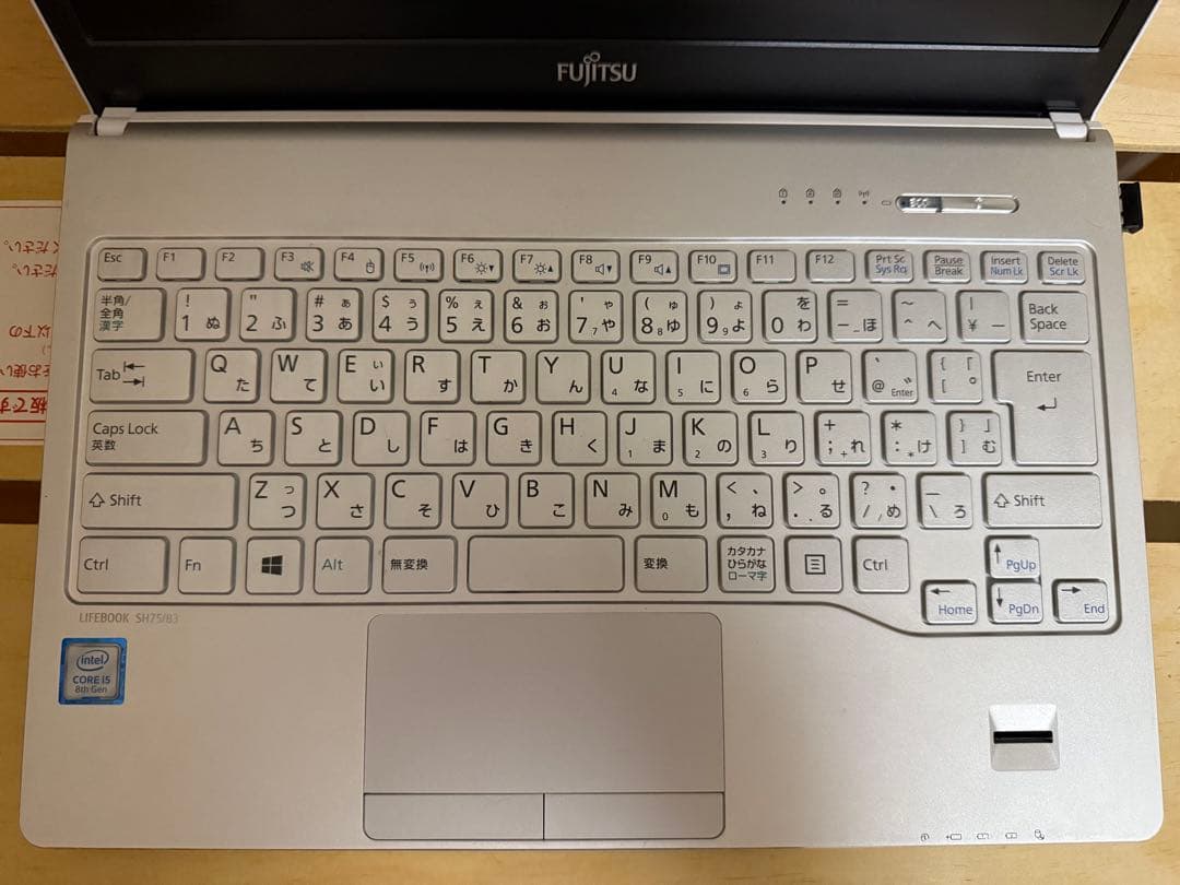 Fujitsuノートパソコン ホワイト 本体