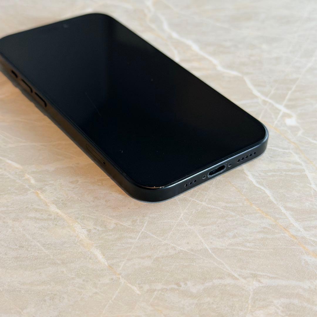 【画面無傷】iPhone 15 ブラック128 GB SIMフリー 　箱付き