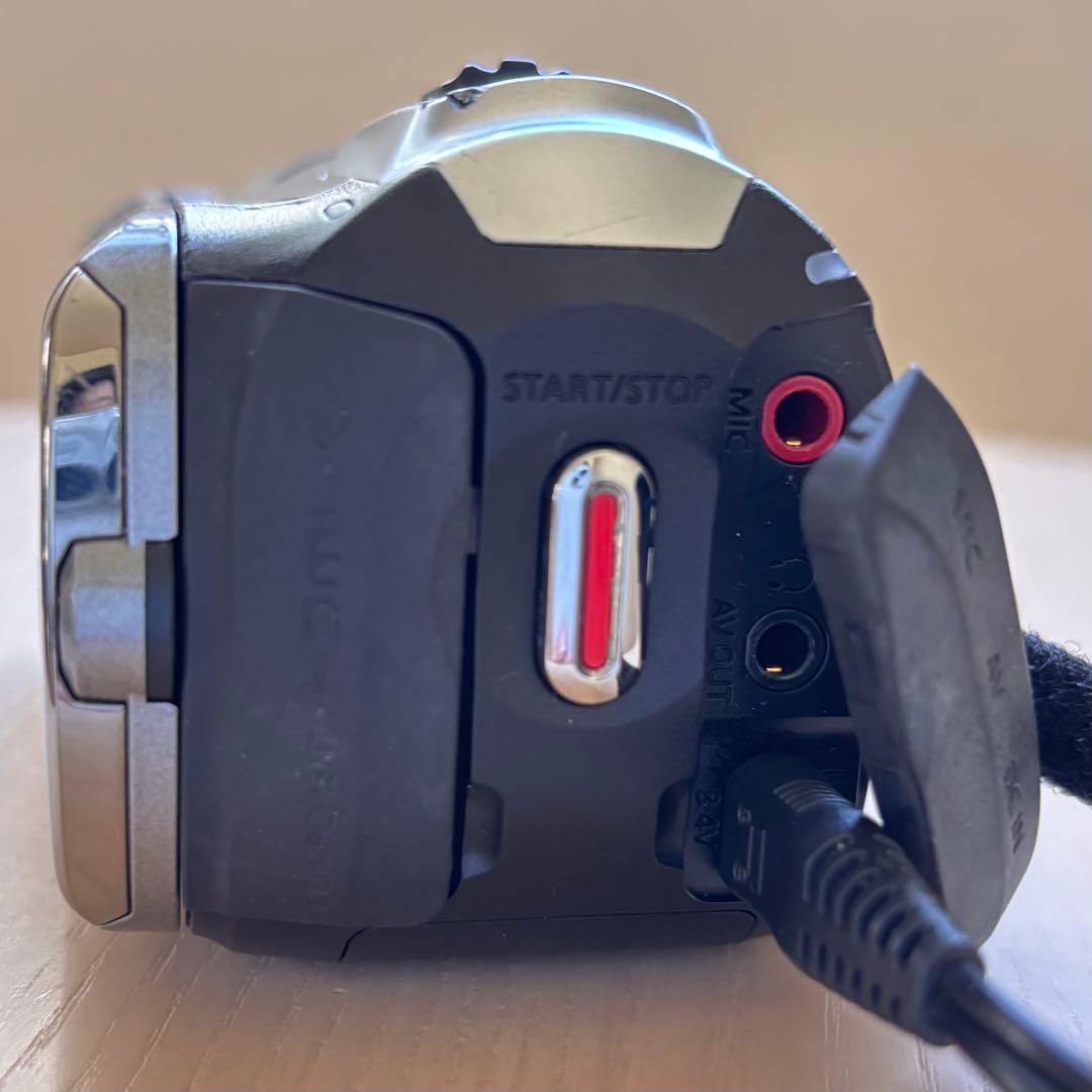 【匿名配送】Canon デジタル ビデオカメラ iVIS HF R10 ズーム