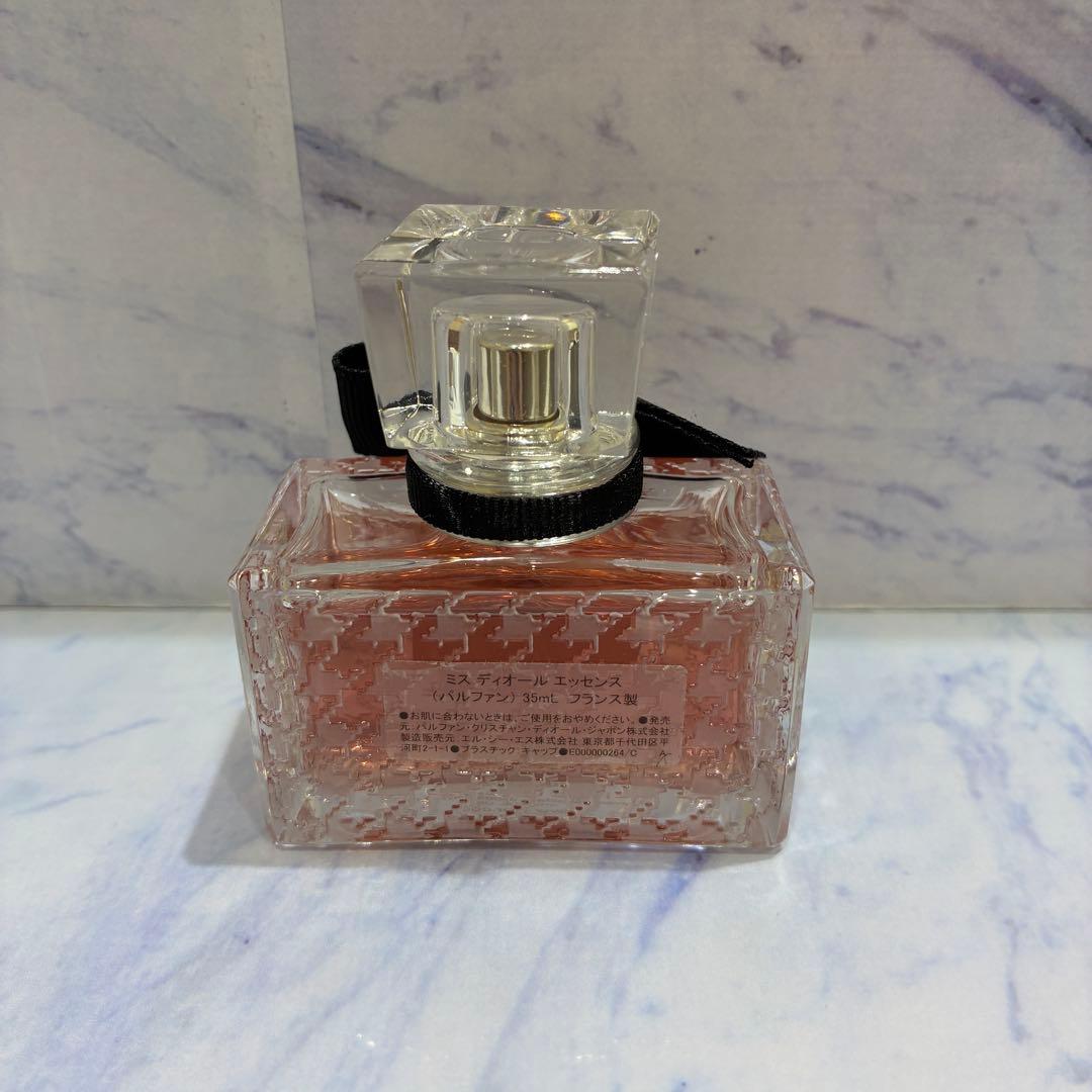 ♡ミス　ディオール　エッセンス　(パルファン)　35ml