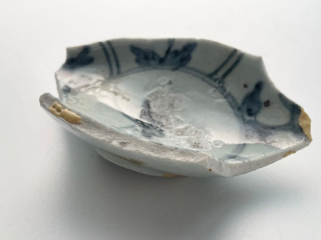 骨董　アンティーク　初期伊万里　陶片　染付　芙蓉手　蝶々　五寸皿　残欠　発掘品
