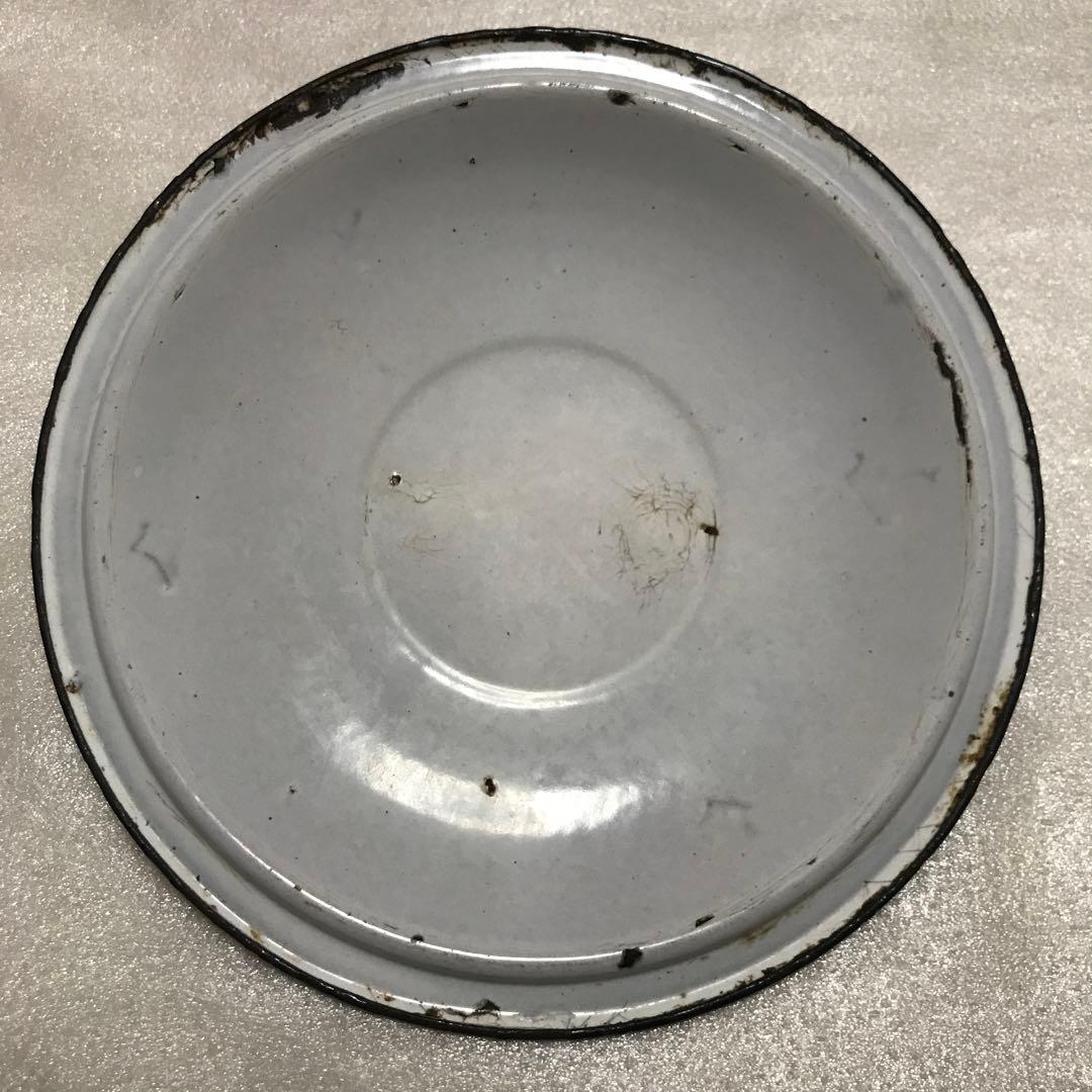 アンティーク フラワー缶　琺瑯缶　ビンテージ